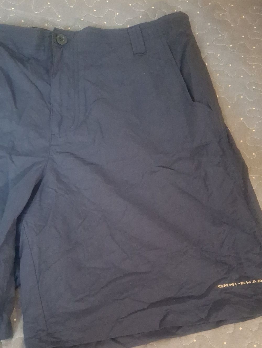 Columbia Men's Omni-Shade 8 inch Navy Flat Shorts size large